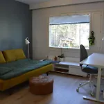 Peaceful And Furnished 80m2 3-room With Free Parking 公寓 *