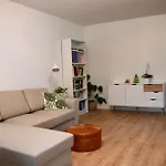 Peaceful And Furnished 80m2 3-room With Free Parking * 图尔库