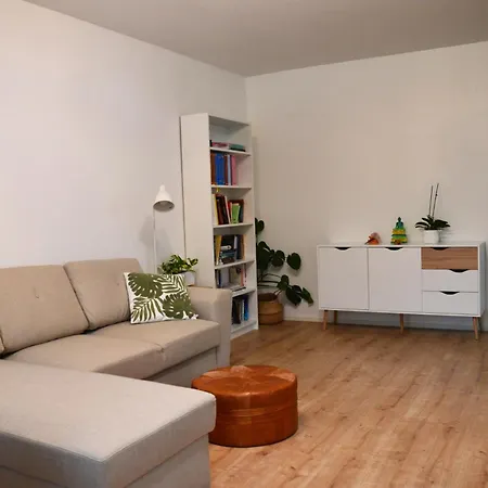 Peaceful And Furnished 80m2 3-room With Free Parking * 투르쿠